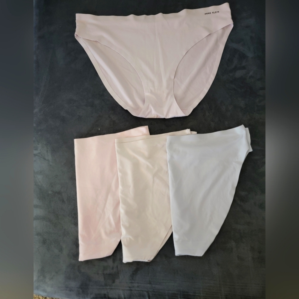 4 pack of Anne Klein panties